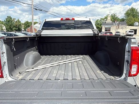 Used 2018 Chevrolet Silverado 1500 LTZ AWD/4WD image 9
