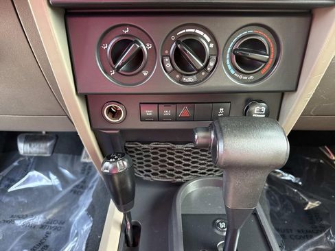 Used 2010 Jeep Wrangler Unlimited Rubicon w/ Dual Top Group image 23