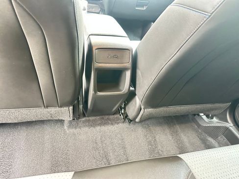 Used 2025 Chevrolet Trax LT image 24