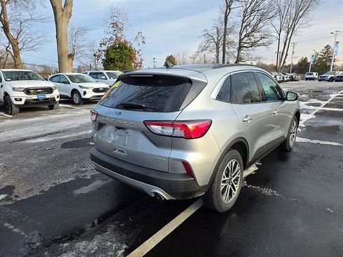 Certified 2022 Ford Escape SEL image 10