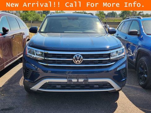 Used 2023 Volkswagen Atlas SE w/ Panoramic Sunroof Package AWD/4WD image 3