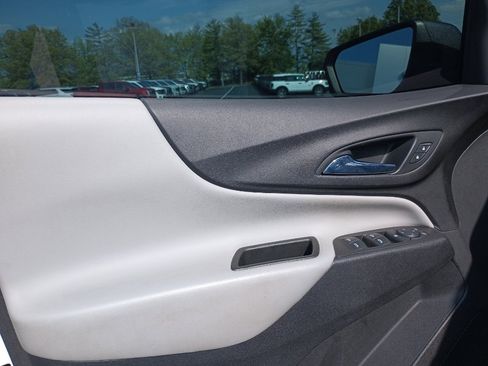 Used 2020 Chevrolet Equinox LS w/ LS Convenience Package image 13