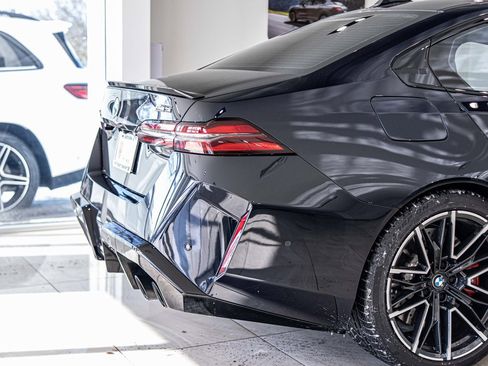 Used 2025 BMW M5 w/ Carbon Package image 12