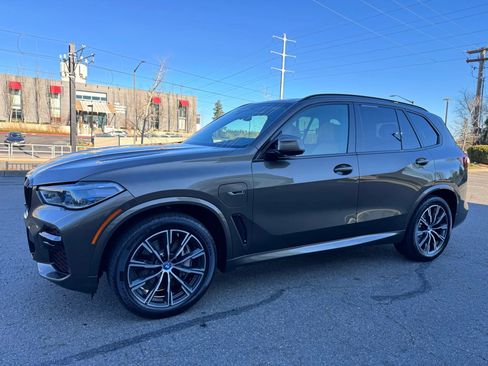 Used 2023 BMW X5 xDrive45e w/ Executive Package image 5