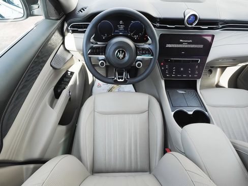 Used 2023 Maserati Grecale GT AWD/4WD image 47