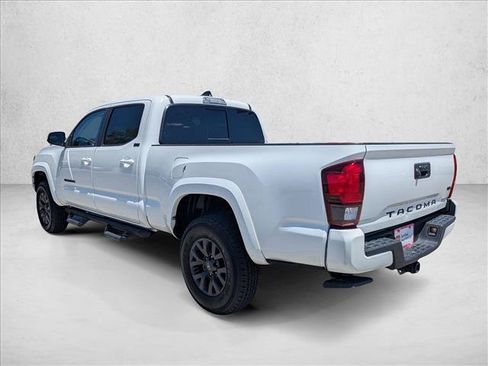 Used 2021 Toyota Tacoma SR5 RWD image 8