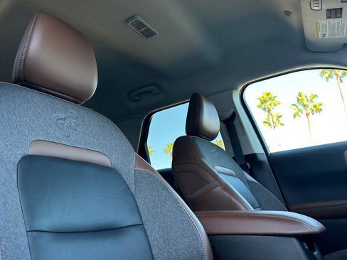 Used 2023 Ford Bronco Sport Outer Banks w/ Tech Package image 18