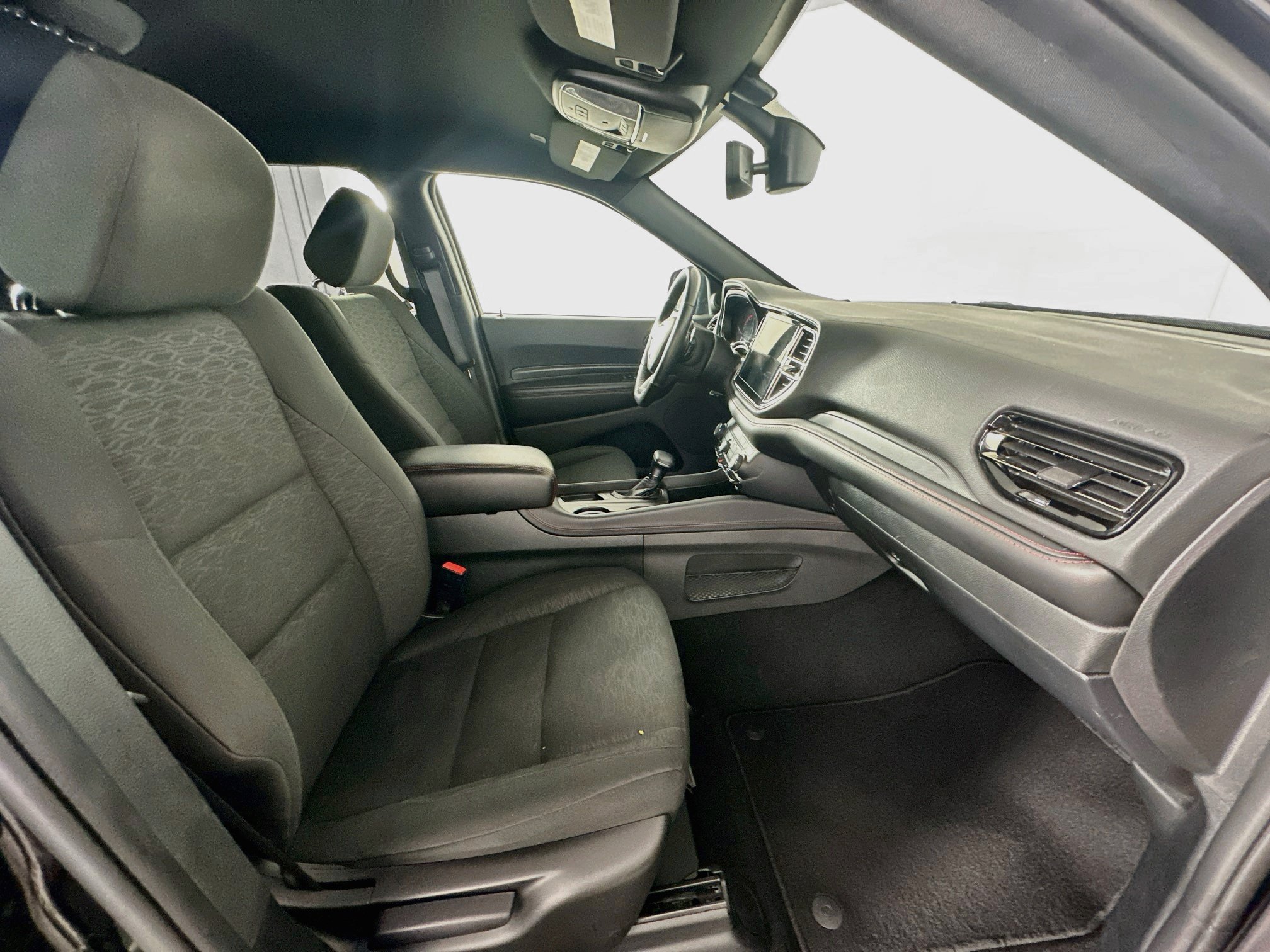Used 2025 Dodge Durango GT AWD/4WD image 32