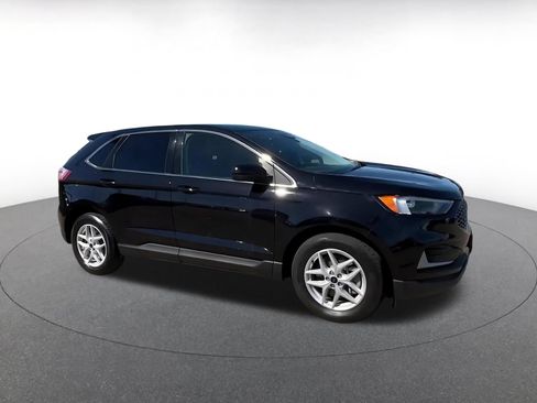 Used 2024 Ford Edge SEL AWD/4WD image 2