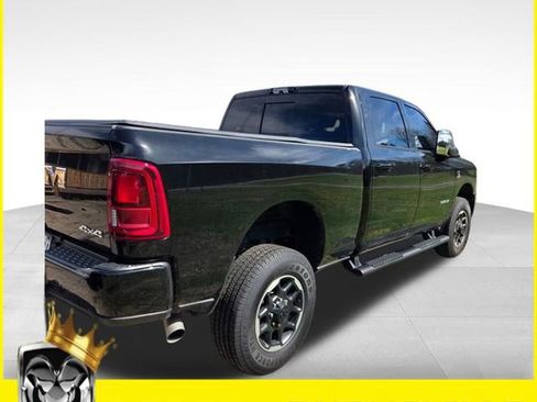 Used 2025 RAM 2500 Laramie AWD/4WD image 3