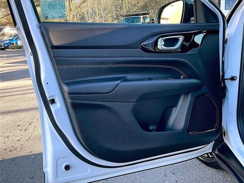 Used 2022 Jeep Compass Altitude image 18