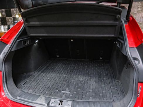 Used 2017 Jaguar F-PACE Premium image 45