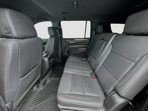 Used 2023 Chevrolet Suburban LT image 15