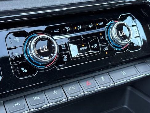 New 2026 GMC Sierra 1500 AT4 w/ AT4 Premium Package image 24