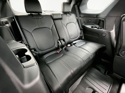 Used 2023 Honda Pilot TrailSport image 28