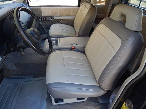 Used 1992 GMC Sierra 2500 2WD Extended Cab image 20