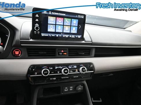 Used 2023 Honda Pilot Touring image 15