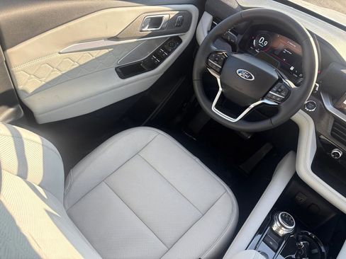 New 2026 Ford Explorer Platinum w/ LUX Leather Package image 14