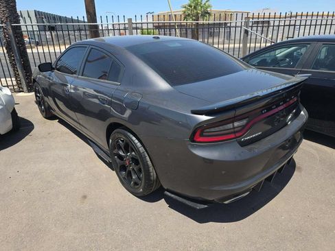 Used 2019 Dodge Charger SXT w/ Leather Interior Group RWD image 2