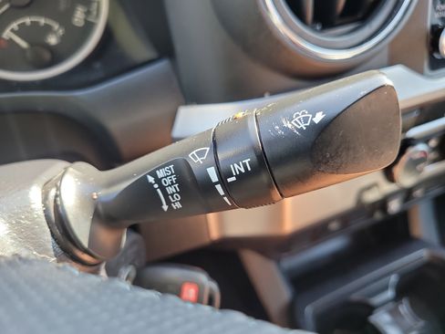 Certified 2021 Toyota Tacoma SR5 image 29