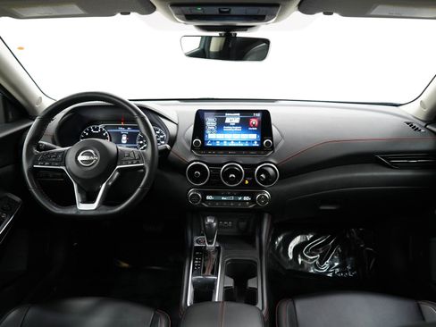 Used 2025 Nissan Sentra SR w/ SR Premium Package FWD image 13