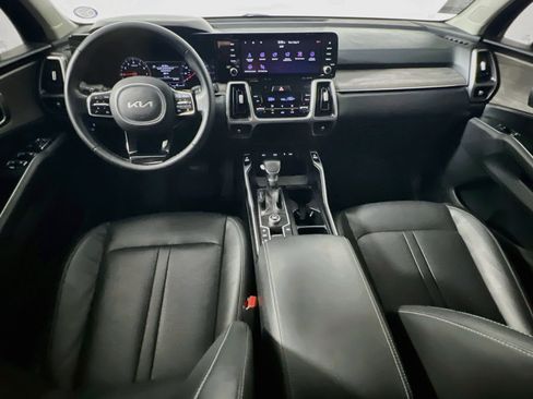 Used 2022 Kia Sorento EX w/ Panoramic Sunroof Package FWD image 29