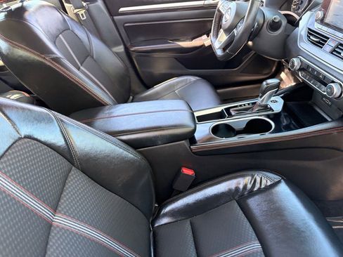 Certified 2025 Nissan Altima 2.5 SR FWD image 12