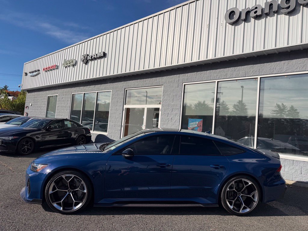 Used 2025 Audi RS 7 Performance w/ Black Optic Package AWD/4WD image 2