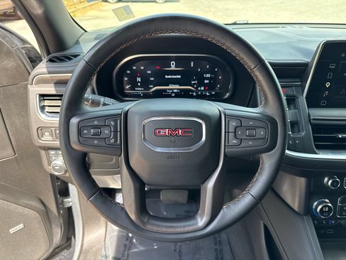 Used 2024 GMC Yukon AT4 AWD/4WD image 28