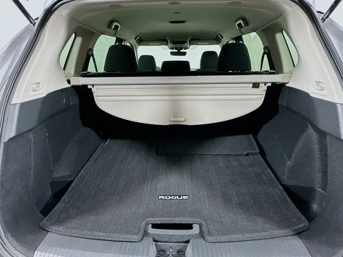 Used 2023 Nissan Rogue SV image 27
