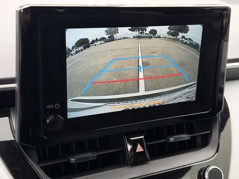 Used 2025 Toyota Corolla SE FWD image 18