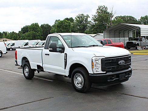 Used 2026 Ford F250 XL RWD image 3