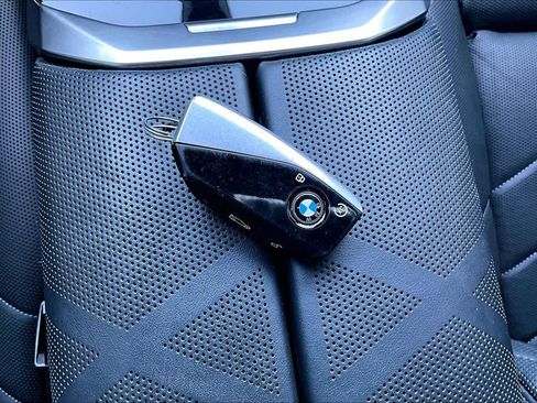 Used 2023 BMW 760i xDrive AWD/4WD image 14