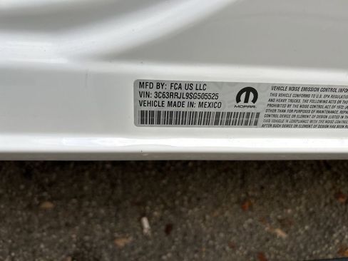 Used 2025 RAM 3500 Laramie image 48