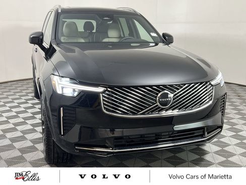 New 2026 Volvo XC90 B5 Core w/ Protection Package image 3