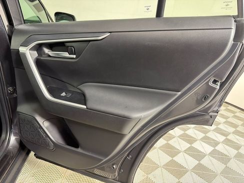 Used 2025 Toyota RAV4 XLE FWD image 17