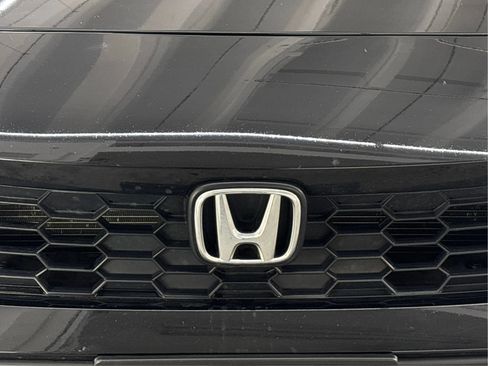 Used 2025 Honda Civic Sport image 32
