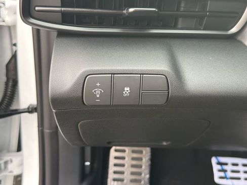 New 2026 Hyundai Elantra Sport FWD image 31
