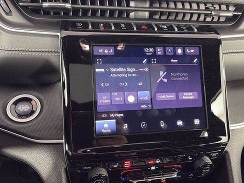 New 2025 Jeep Grand Cherokee L Altitude image 13