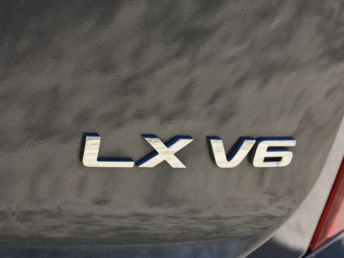 Used 2021 Kia Telluride LX image 16