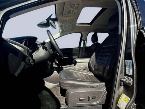 Used 2018 Ford Escape Titanium w/ Ford Safe & Smart Package image 13