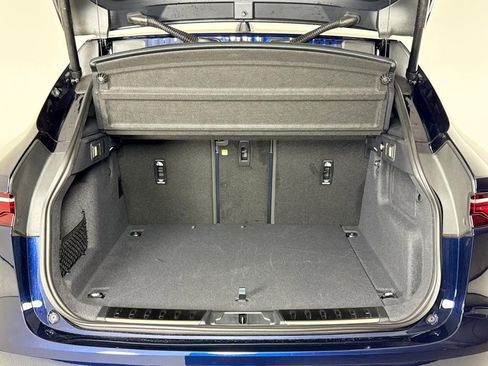 Certified 2025 Jaguar F-PACE R-Dynamic S image 25