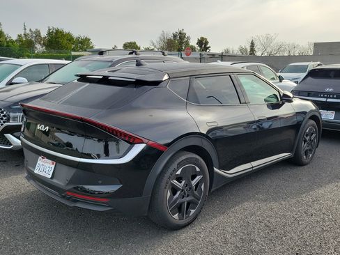 Used 2025 Kia EV6 Light image 4