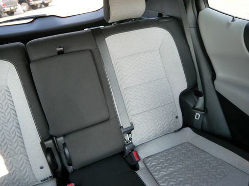 Used 2024 Chevrolet Equinox LT AWD/4WD image 14