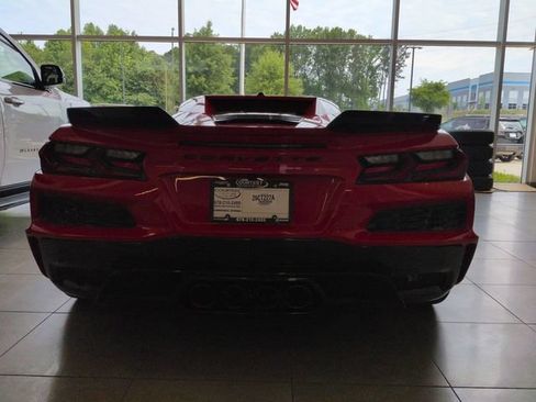 Used 2025 Chevrolet Corvette Z06 RWD image 4