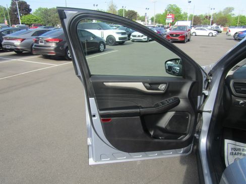 Used 2022 Ford Escape S FWD image 8