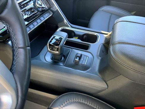 Used 2024 GMC Sierra 1500 Denali image 17