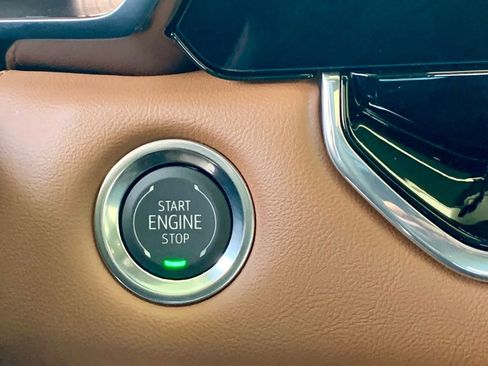 Used 2026 GMC Canyon AT4 w/ Technology Plus Package AWD/4WD image 35