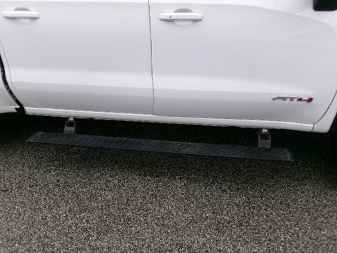 Used 2023 GMC Sierra 1500 AT4 w/ AT4 Premium Package image 11