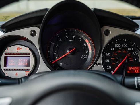 Used 2012 Nissan 370Z Coupe image 8